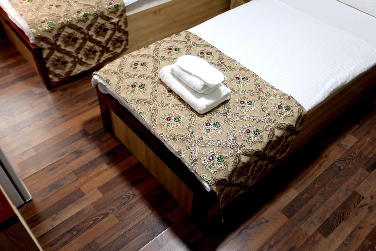 Hotel Plaza 777 Samarkand Luaran gambar